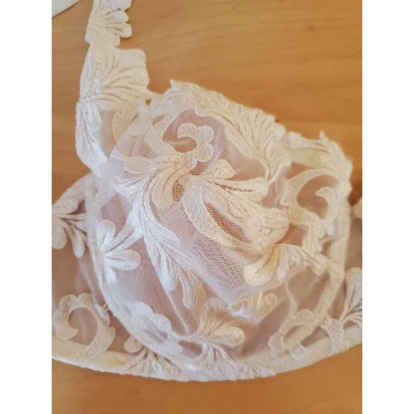 La Perla Ivory Lace Wire Free Balconette Bra Adjustable Strap Italy 34D - Picture 2 of 10